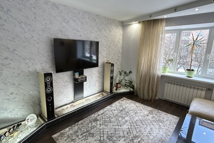 Квартира рядом с площадью Ленина.